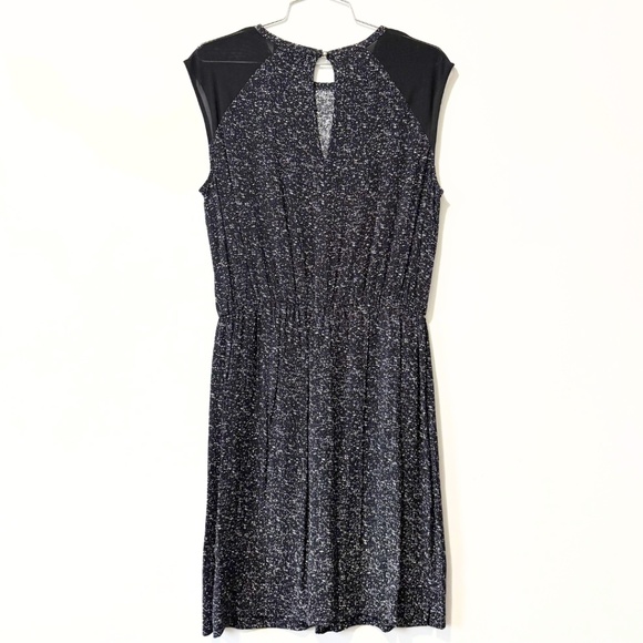 Banana Republic Printed Mesh-Inset Dress Black and White Size 10 - Picture 7 of 11